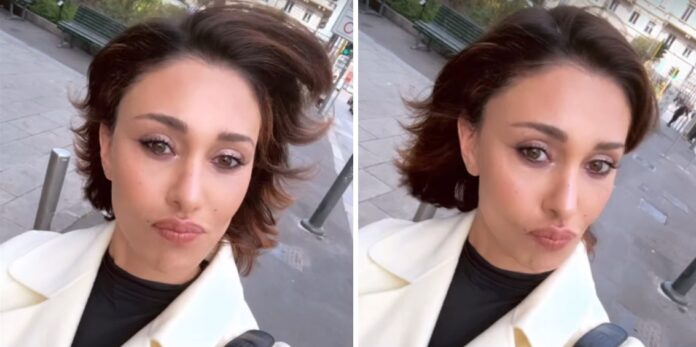 Belen Rodriguez mostra di nuovo soddisfatta il suo nuovo look: ama il taglio di capelli più corto che abbia avuto negli ultimi anni