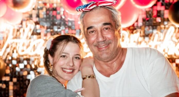 La figlia di Heather Parisi affettuosa col padre alla sua festa di compleanno, nessuna traccia o menzione per la mamma: guarda
