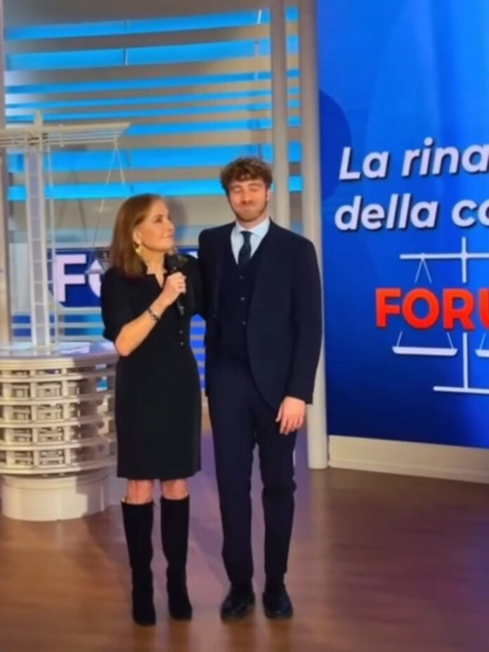''La vita ricomincia'': Paolo Ciavarro torna per la prima volta al lavoro in tv dopo la morte della mamma Eleonora Giorgi