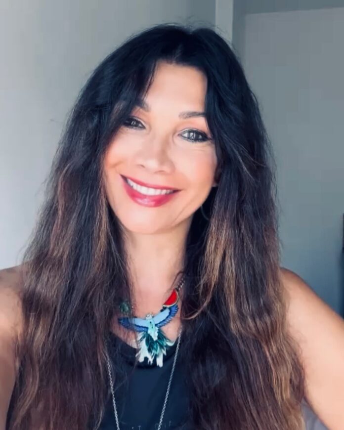 ''Sono luoghi comuni, le cose che danno gioia vanno vissute'': Luisa Corna parla dei 15 anni di differenza col bellissimo marito