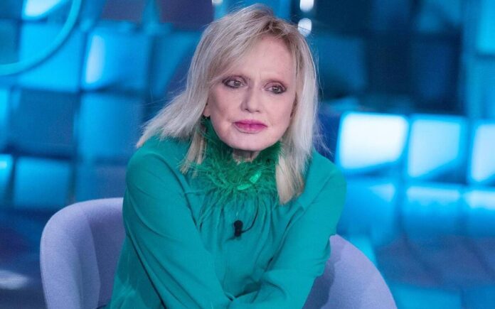 Rita Pavone a Verissimo: da cantante a scrittrice | Video Mediaset