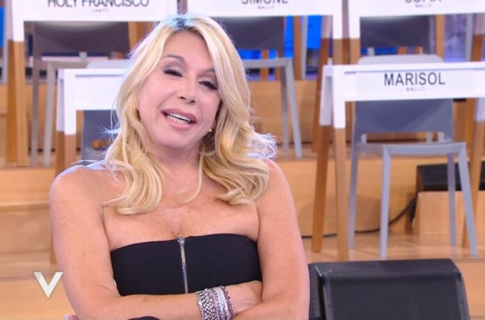 Anna Pettinelli a Verissimo: 