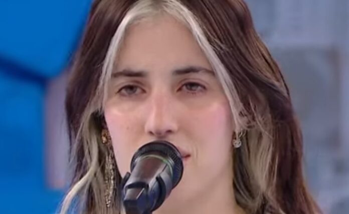 ''Ho passato una vita a sentirmi dire che sono raccomandata'': la figlia di Cristina Parodi non vuole l'aiuto dei genitori nella carriera da cantante