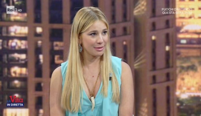 ''Bravi genitori dovrebbero trovare un accordo'': Clizia Incorvaia interviene anche in tv dopo la denuncia del suo ex marito