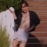 Damiano David in mutande balla davanti alla casa di Los Angeles