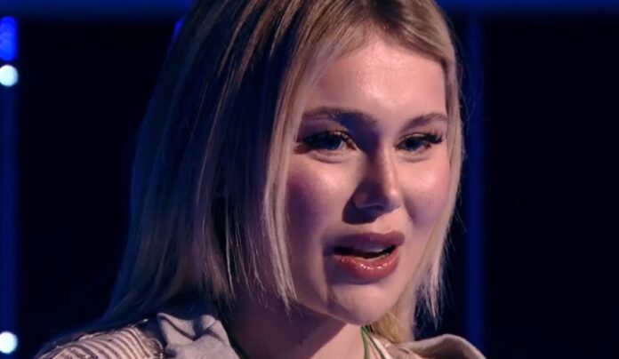 ''Quando qualcuno mi riconosce per strada mi viene l'ansia. A volte vorrei essere trasparente'': la rivelazione di Jasmine Carrisi in tv