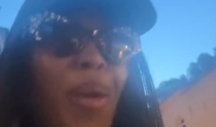 Naomi Campbell assediata dai paparazzi a Portofino