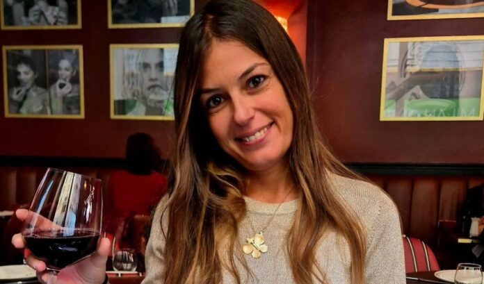 ''Sono tre anni che non vado dal medico'': Sara Tommasi rivela di non prendere più gli psicofarmaci e di stare pensando all’adozione