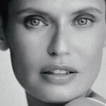 Bianca Balti torna sul set con i capelli ormai visibilmente ricresciuti: sulla copertina di un'edizione straniera di Vogue, guarda