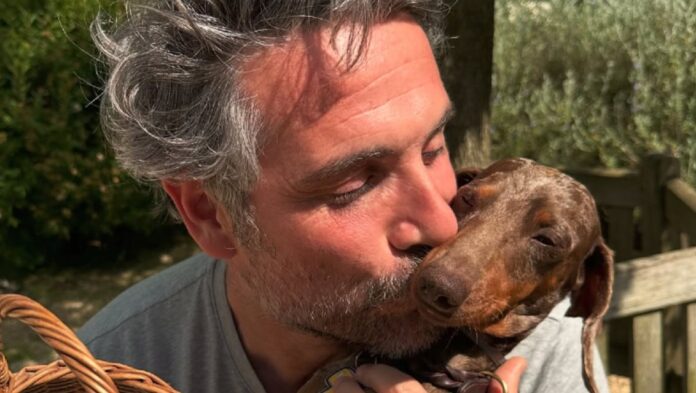 Luca Calvani ha cercato il suo bassotto nel bosco per ore