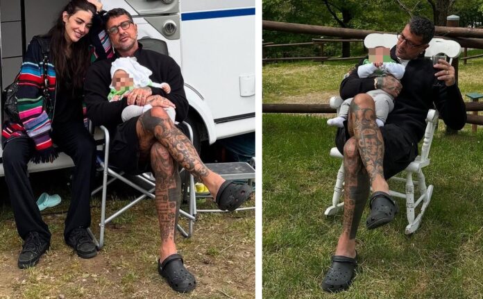 Fabrizio Corona in campeggio con la compagna, gli amici e il piccolo Thiago